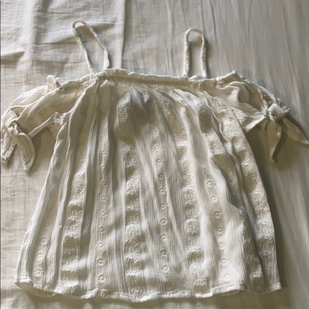Cute spaghetti strap white pattern crop top